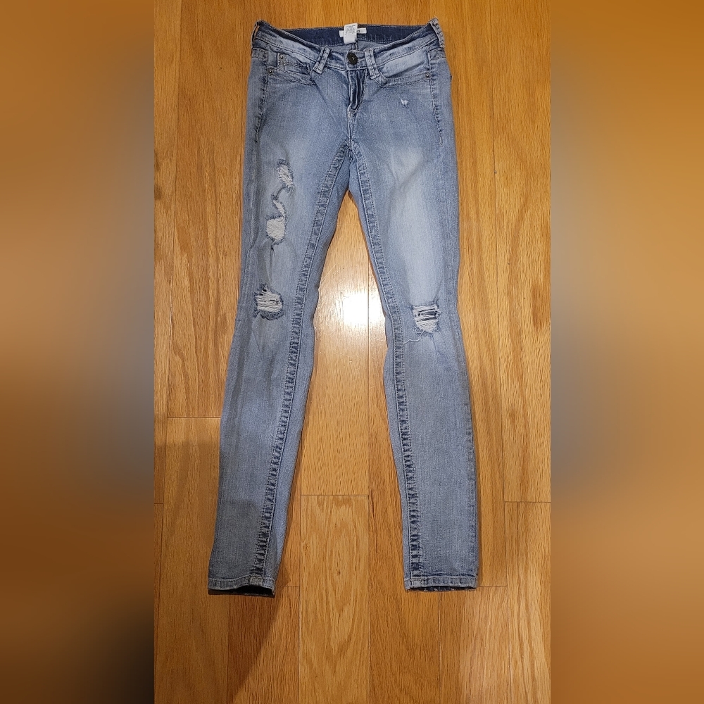 Mudd jeans junior size 0 light wash distressed girls womens